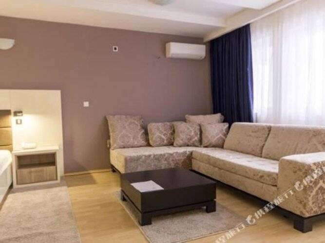 Airport Hotel