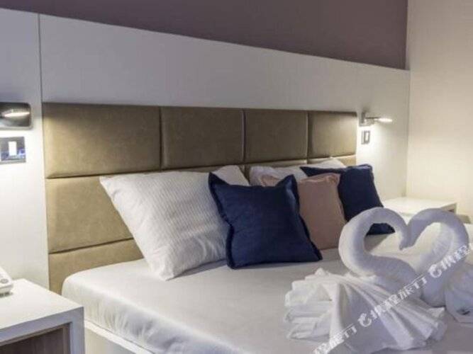 Airport Hotel