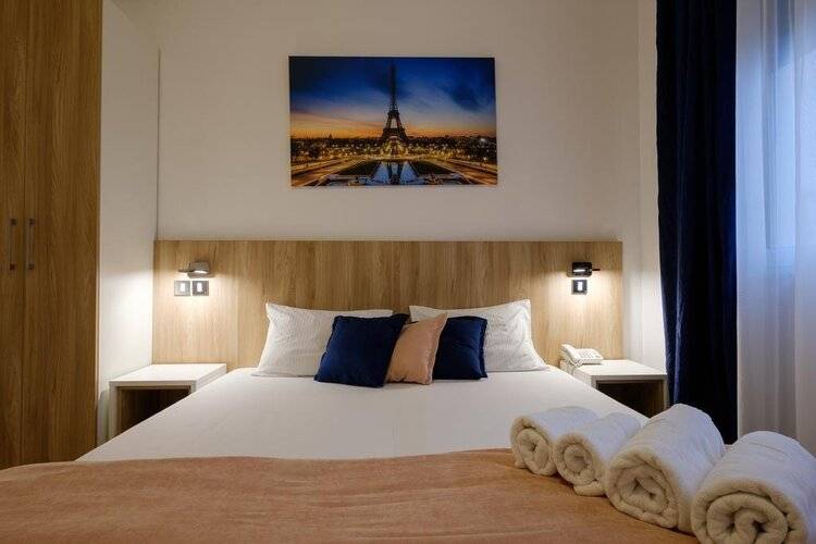 Airport Hotel