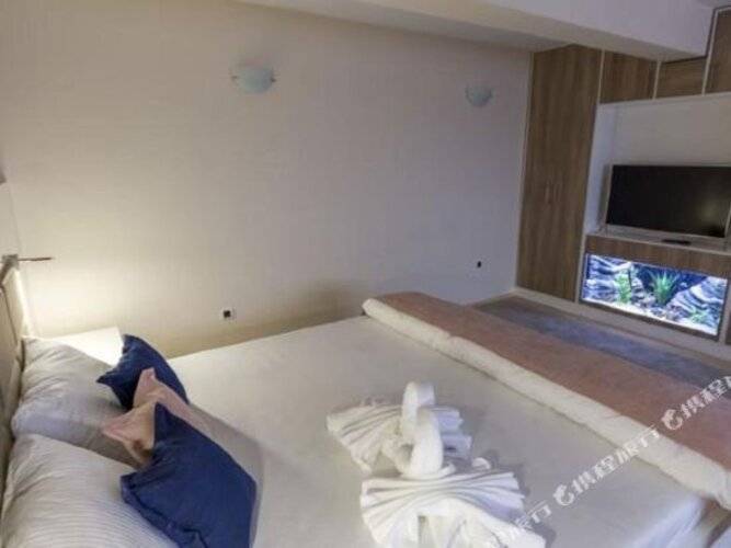 Airport Hotel
