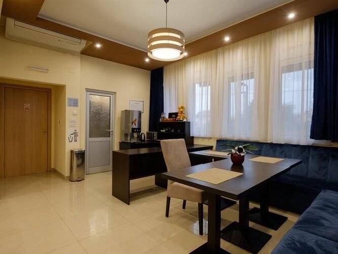 Airport Hotel