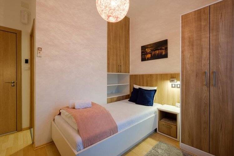 Airport Hotel