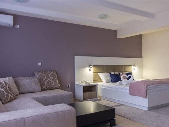 Airport Hotel