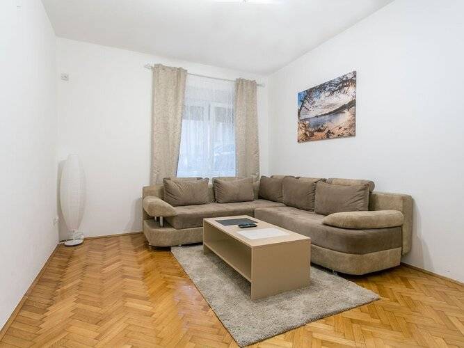 Apartment Dositejeva