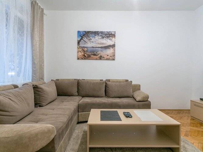 Apartment Dositejeva