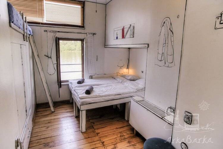 ArkaBarka Floating Hostel and Apartments