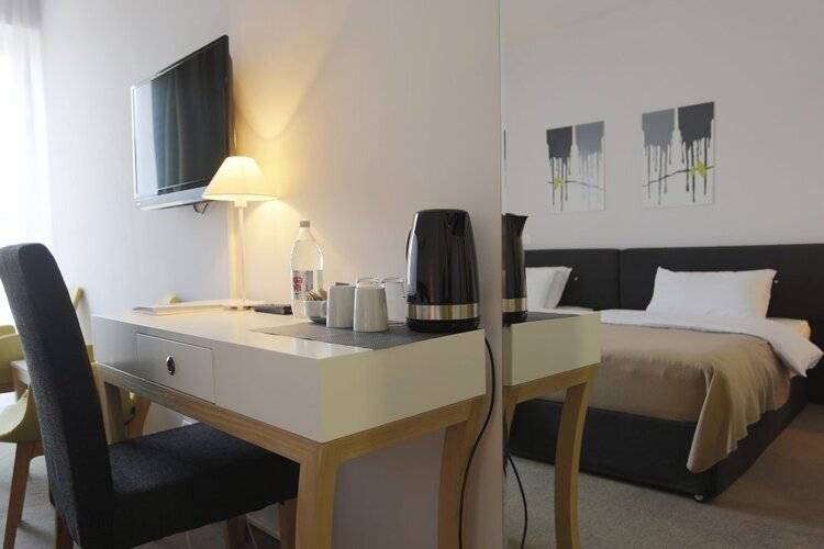 BLEECKER Hotels