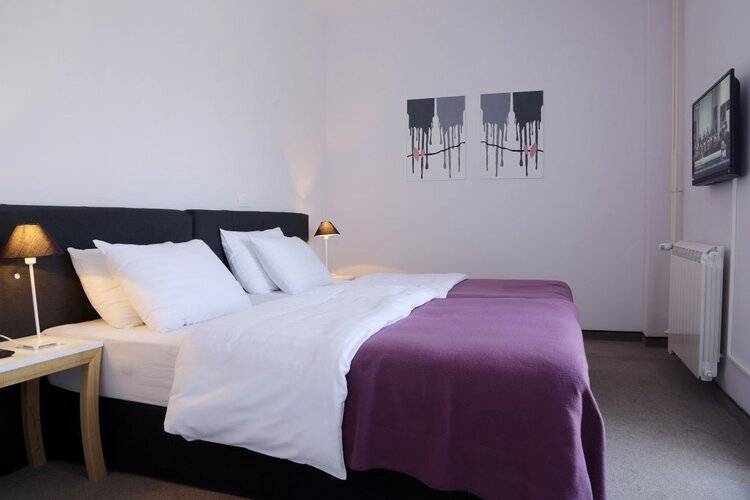 BLEECKER Hotels