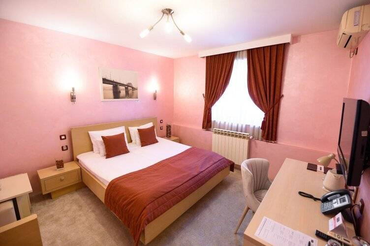 Euro Garni Hotel