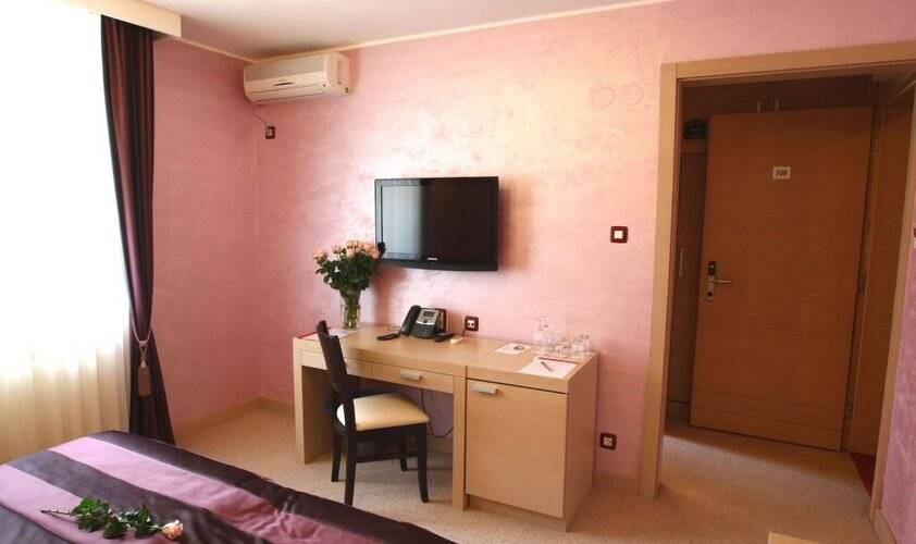 Euro Garni Hotel