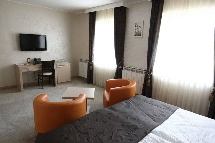 Euro Garni Hotel