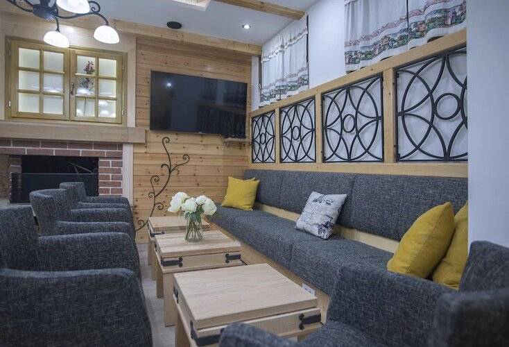 Villa Natural Wood
