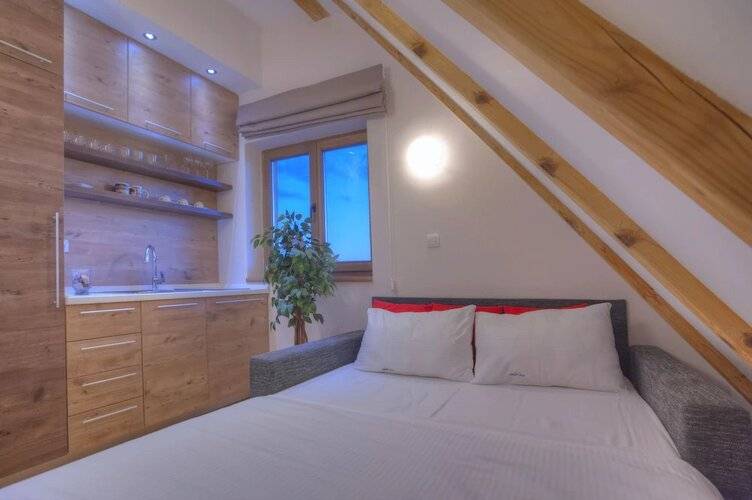 Villa Natural Wood