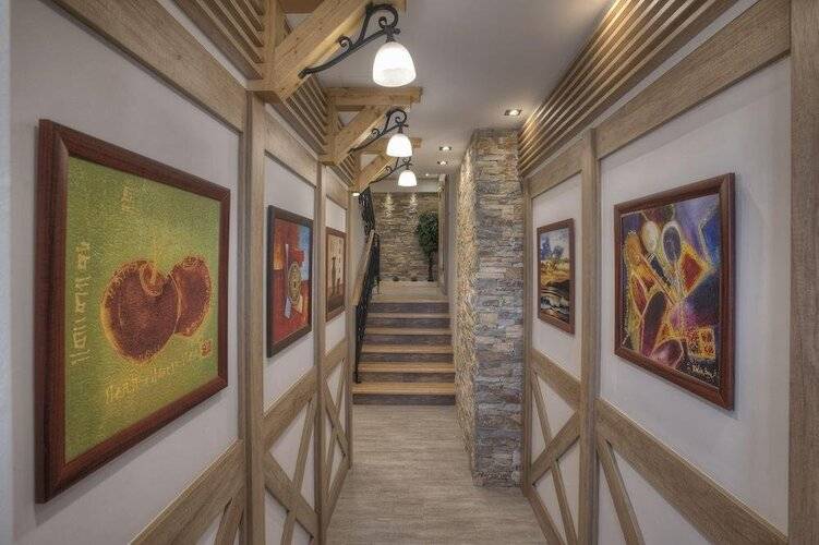 Villa Natural Wood