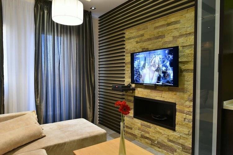 Villa Natural Wood