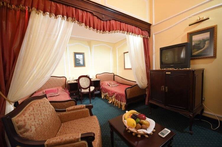 Garni Hotel Leopold I