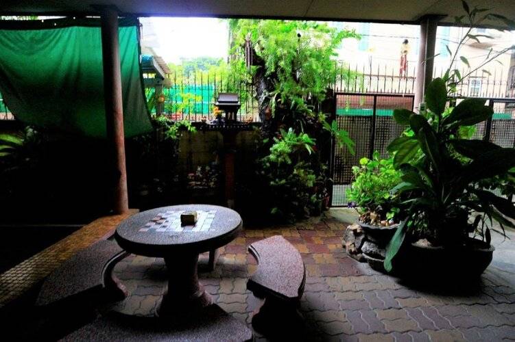 Anurak Guesthouse