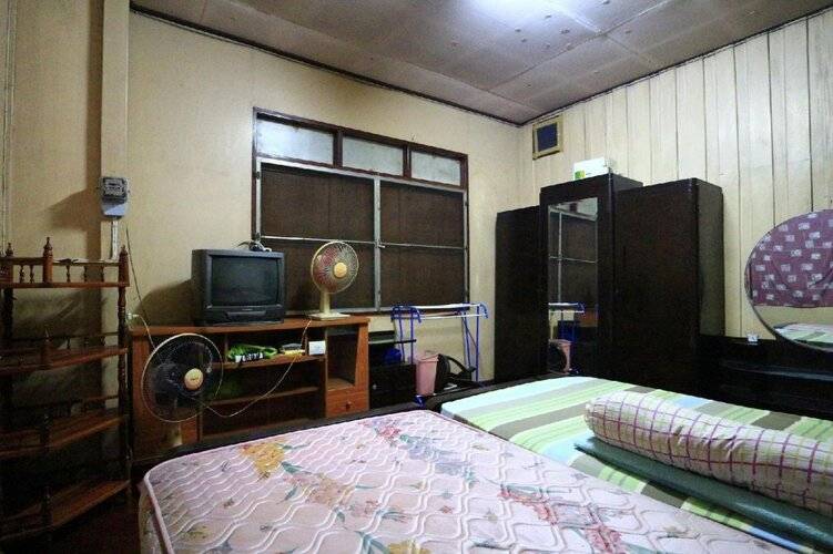 Anurak Guesthouse