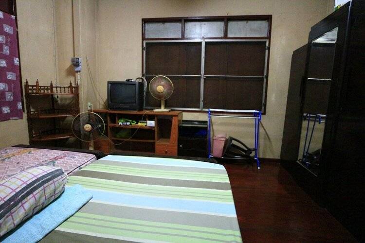 Anurak Guesthouse