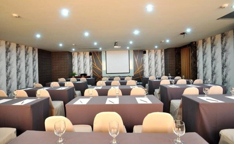 Grand Howard Hotel Bangkok