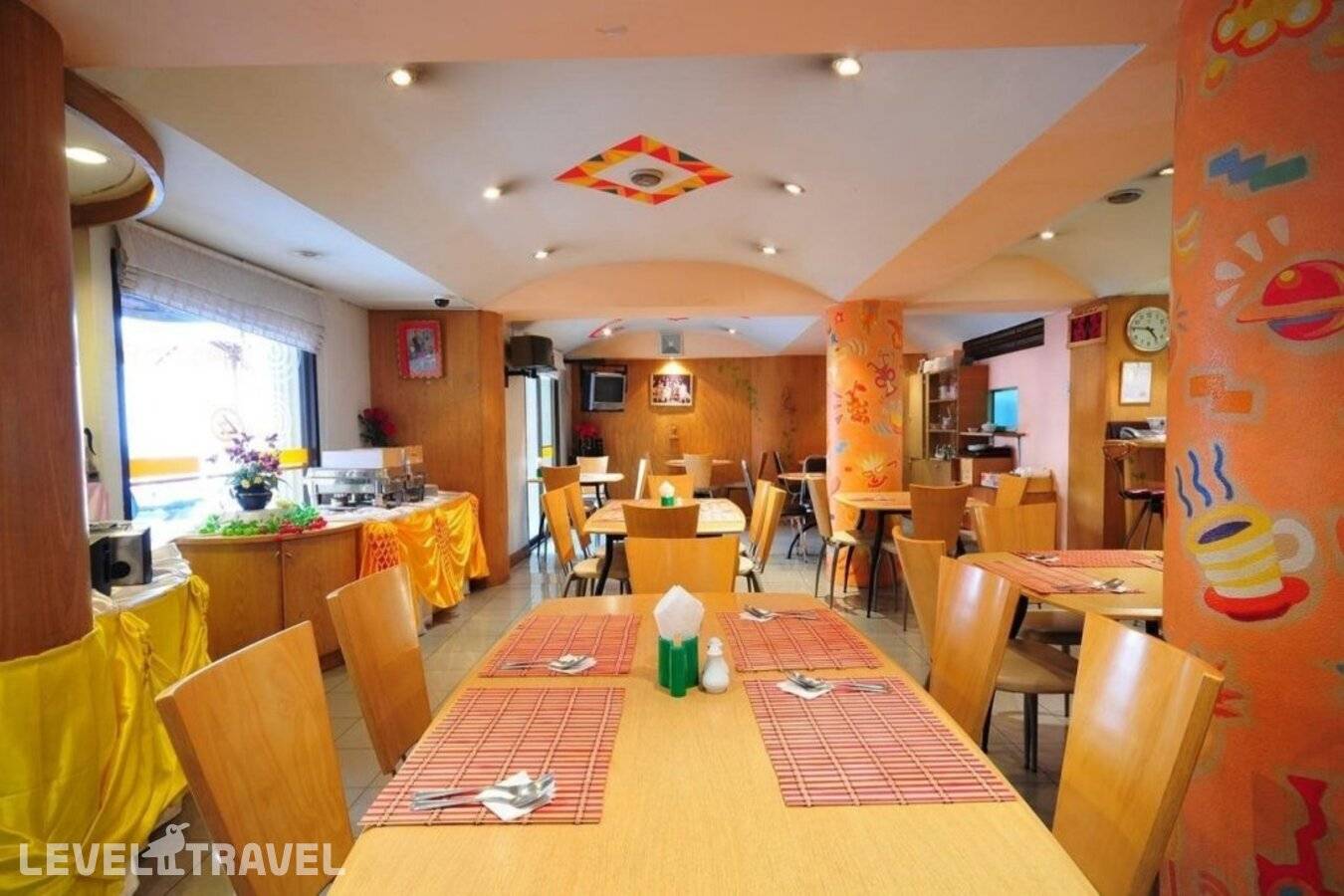 фотографии отеля Oyo 75385 Hotel Win Long (Vaccinated Staff) в Таиланд(Бангкок) - фото №2