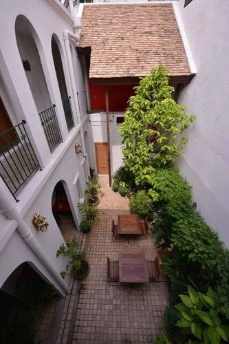 Neighbor Phuthon