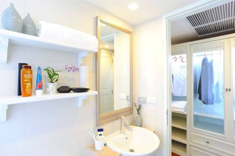 Sabai Sathorn