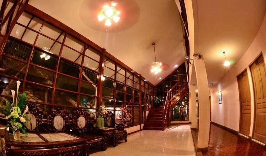 Silom Village Inn