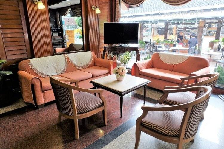 Silom Village Inn