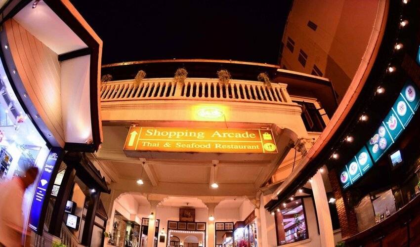 Silom Village Inn