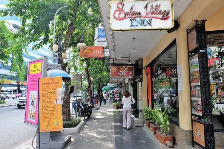 Silom Village Inn