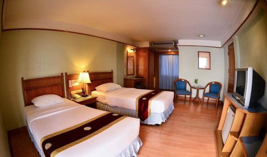 Silom Village Inn