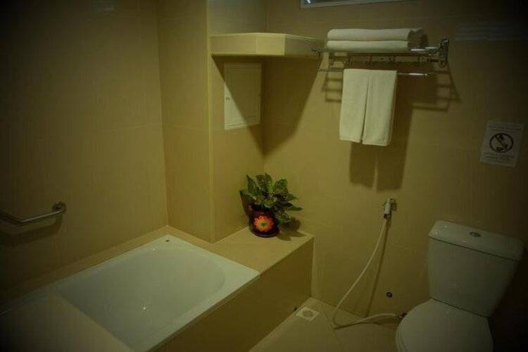 Summer Tree Hotel