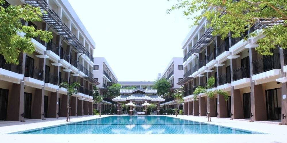 Summer Tree Hotel