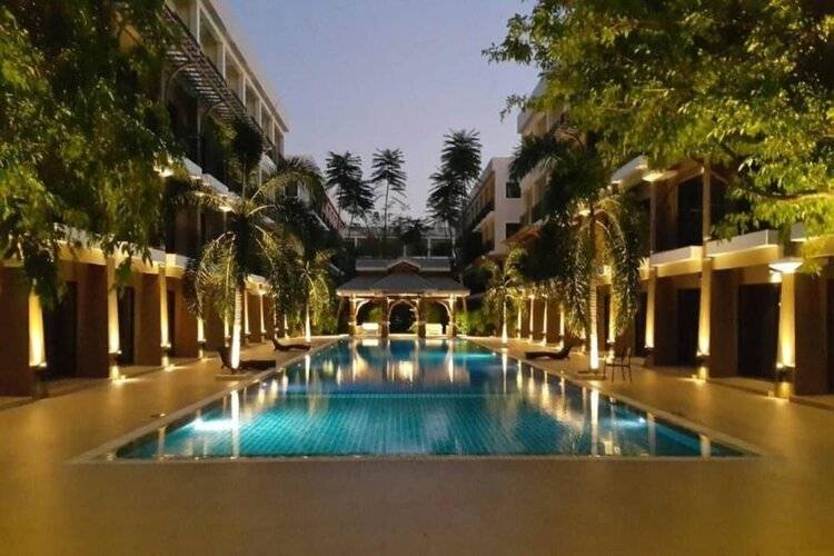 Summer Tree Hotel