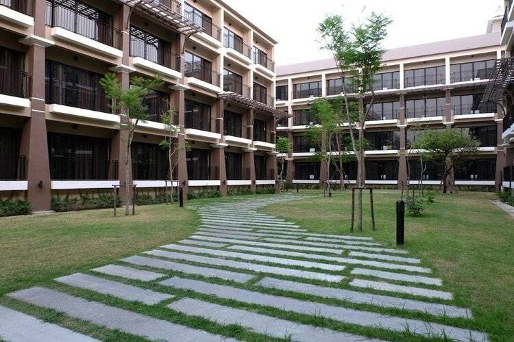 Summer Tree Hotel
