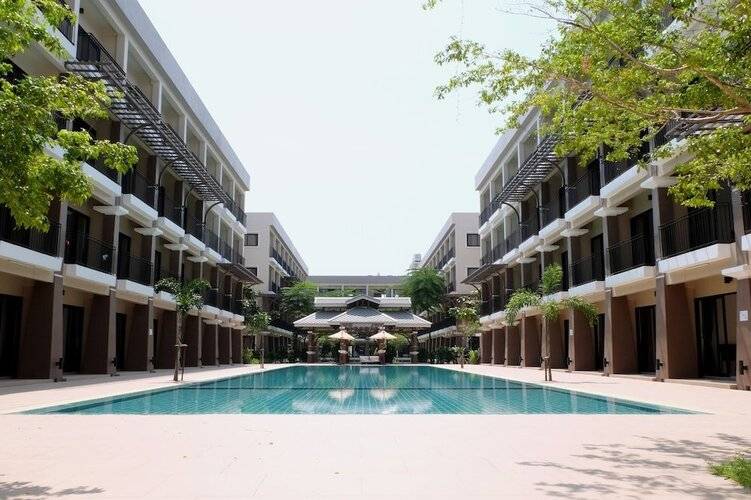 Summer Tree Hotel