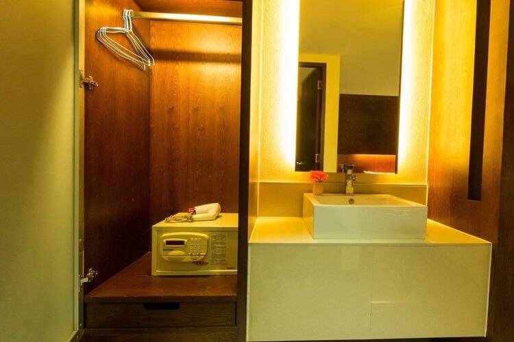The Bangkok Airport Link Suite