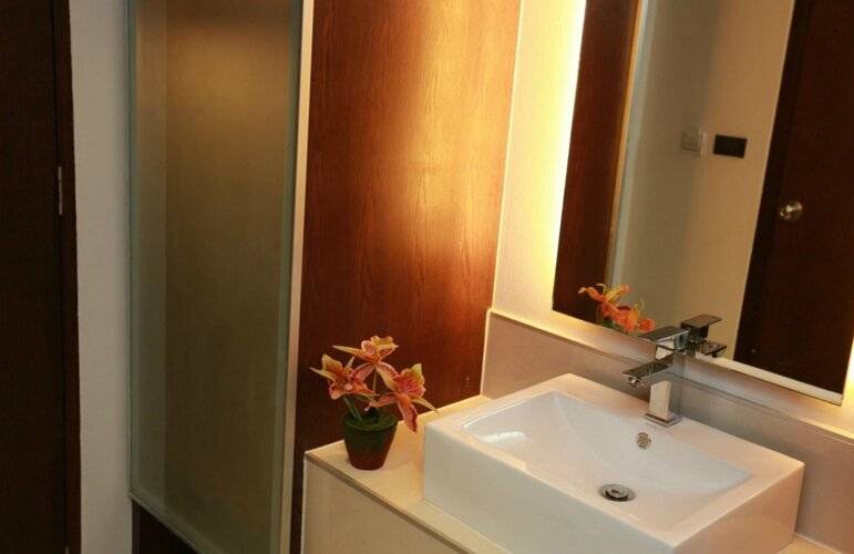 The Bangkok Airport Link Suite
