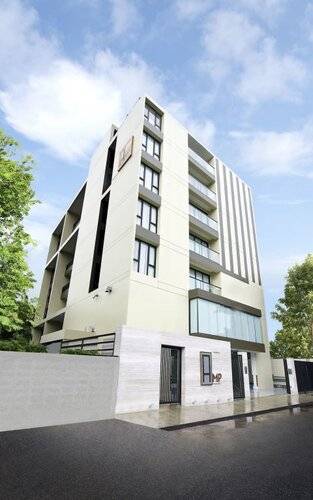 Amp Am House Hotel