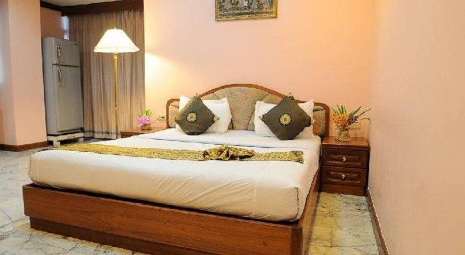 Howard Square Boutique Hotel