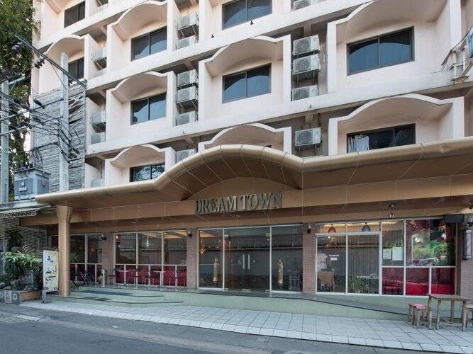 Dream Town Pratunam Hotel