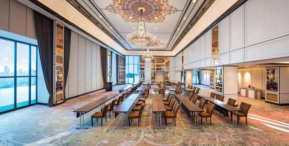 The Athenee Hotel, a Luxury Collection Hotel
