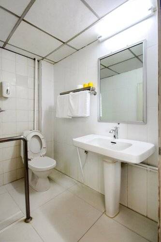 The Krungkasem Srikrung Hotel