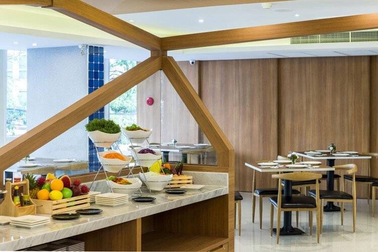 Zircon Hotel