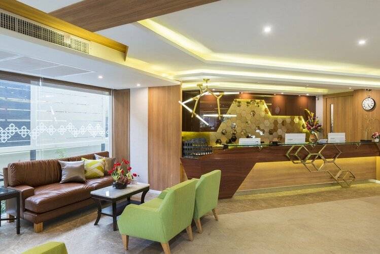 Zircon Hotel
