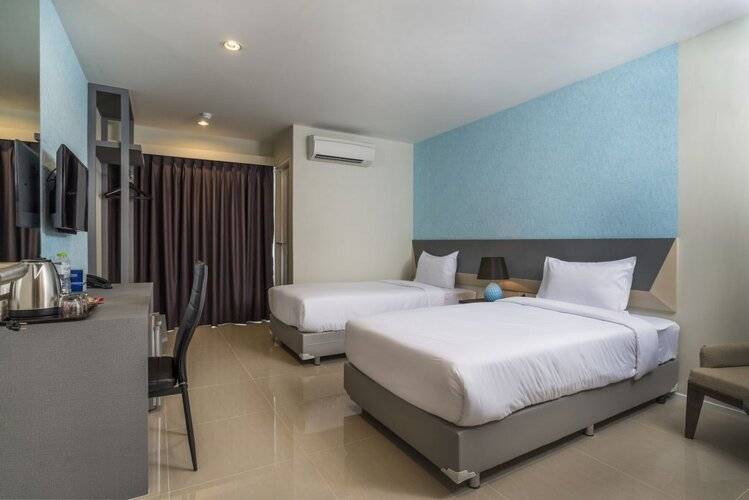 Zircon Hotel