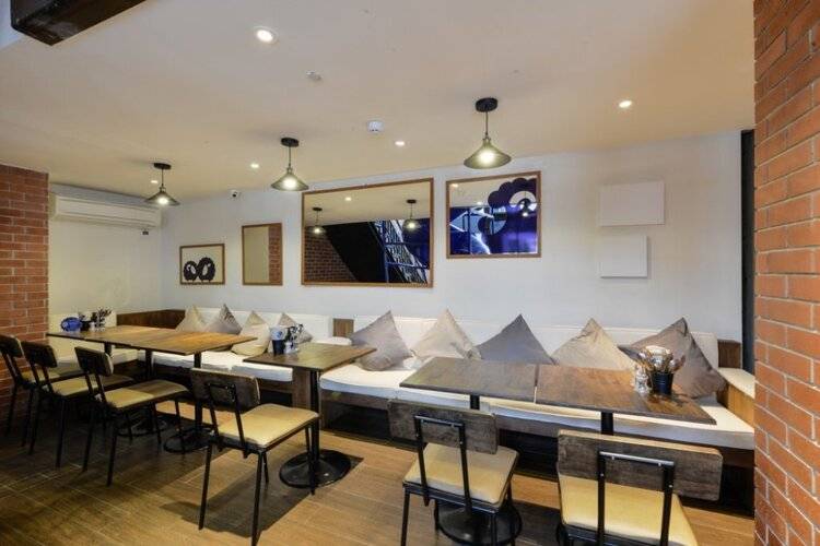 Kokotel Bangkok Surawong