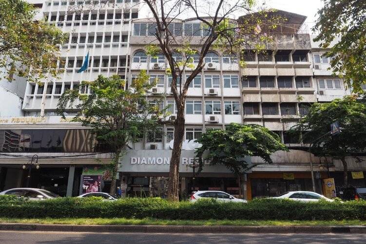 OYO 102 Diamond Residence Hotel