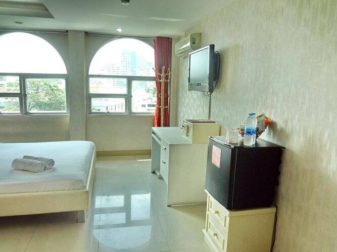 OYO 102 Diamond Residence Hotel